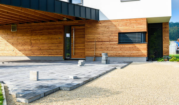 Best Professional Driveway Pavers  in Earlham, IA